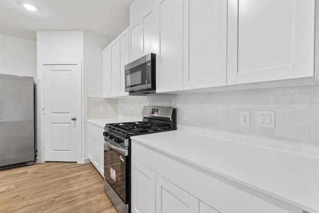 Building Photo - 28142 Meadowlark Sky Dr