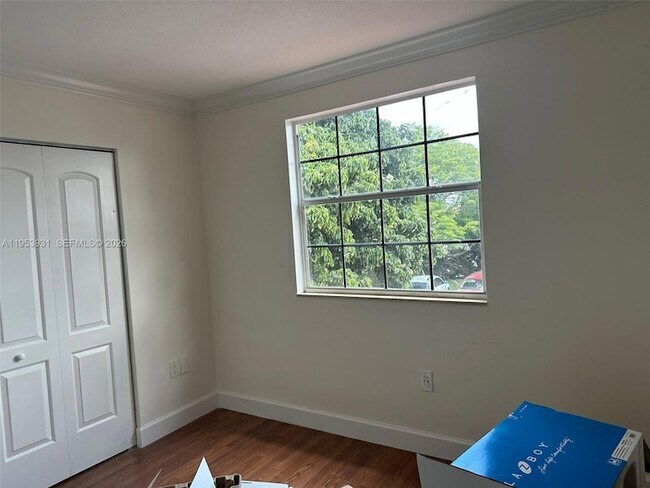 Building Photo - 20030 NW 83rd Ct