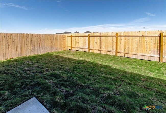 Building Photo - 5815 Betty Lou Dr