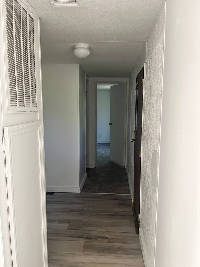Building Photo - 2 bed 1 bath Singlewide in Campbell County