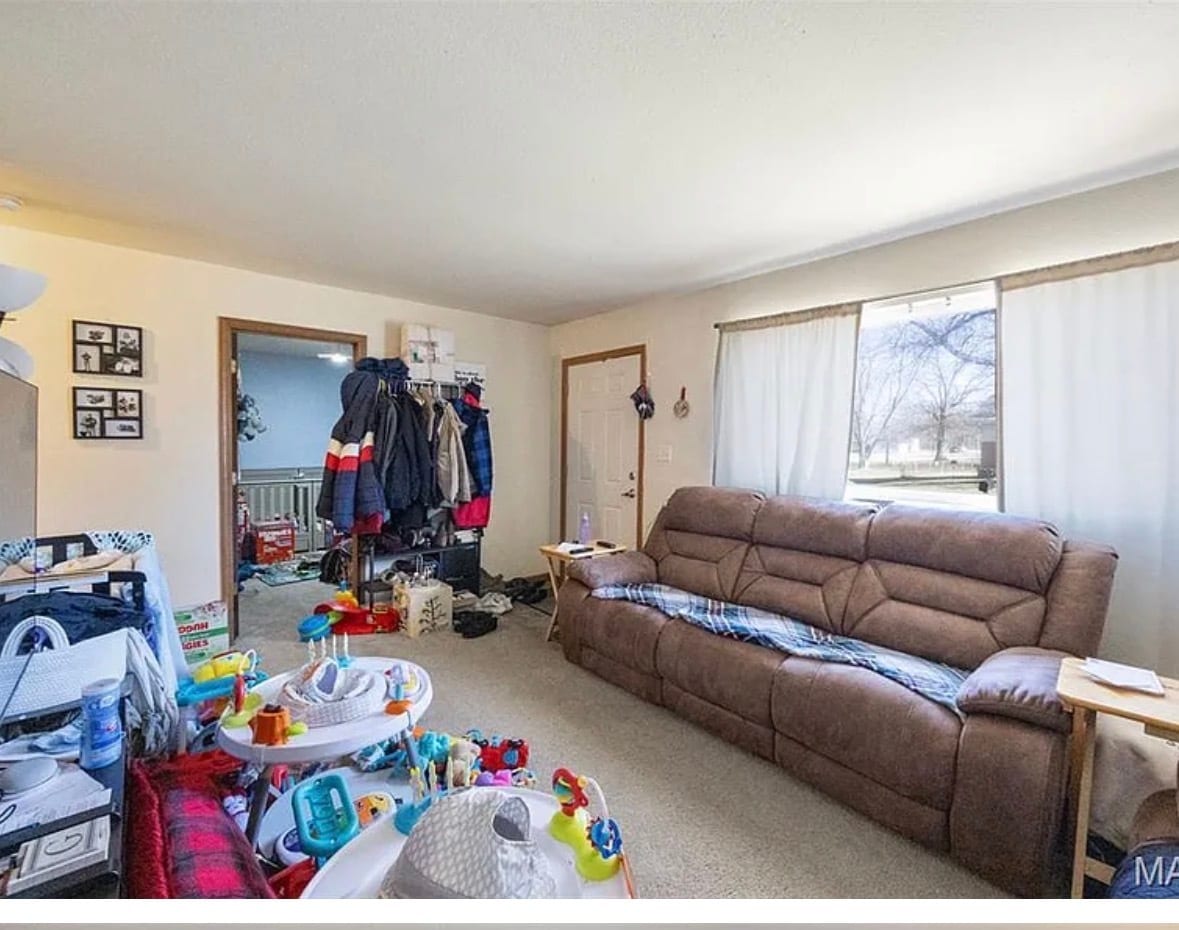 Building Photo - 447 Mabel Dr