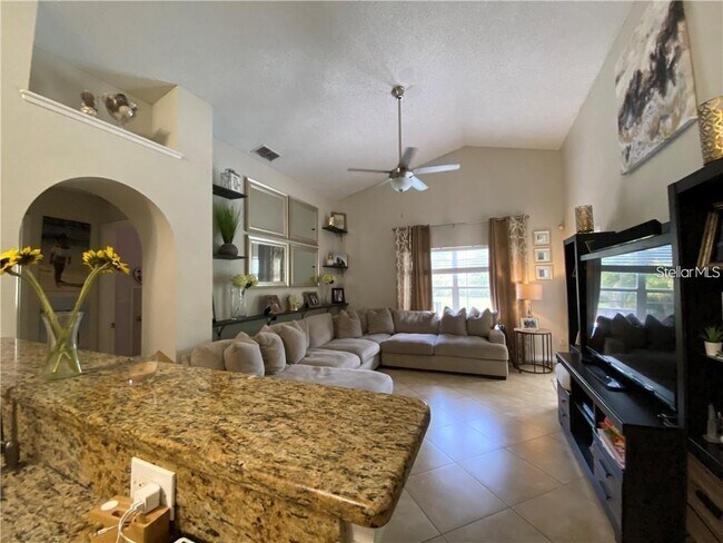 Building Photo - 2476 Shelby Cir