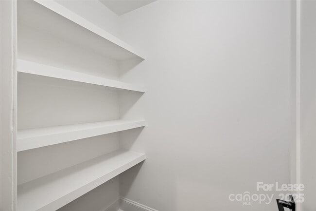 Building Photo - 310 Arlington Ave