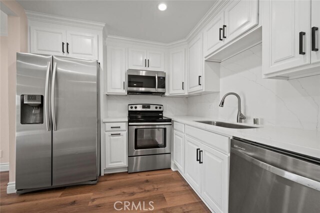 Building Photo - 300 Cagney Ln