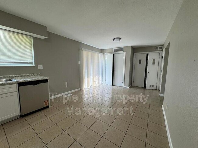 Building Photo - 2014 Wilbert Dr