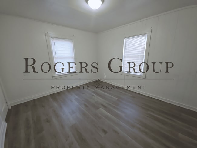 Building Photo - 980 Burr St