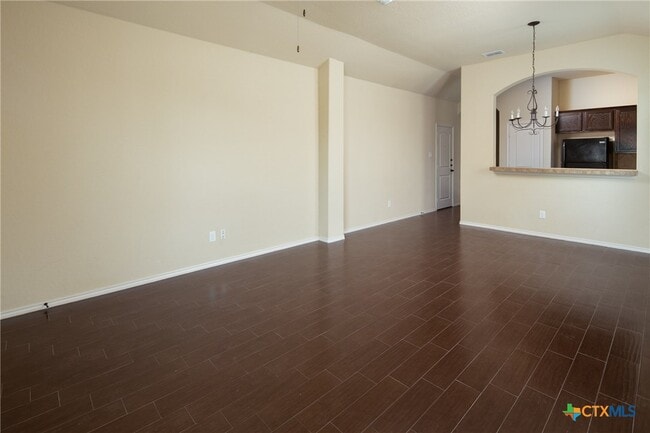Building Photo - 514 Creekside Cir