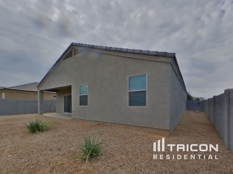 Building Photo - 10358 E Lupine Ln