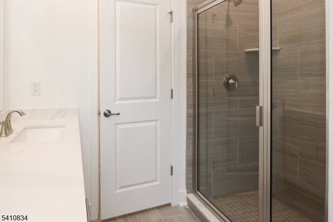 Building Photo - 71 Veterans Wy