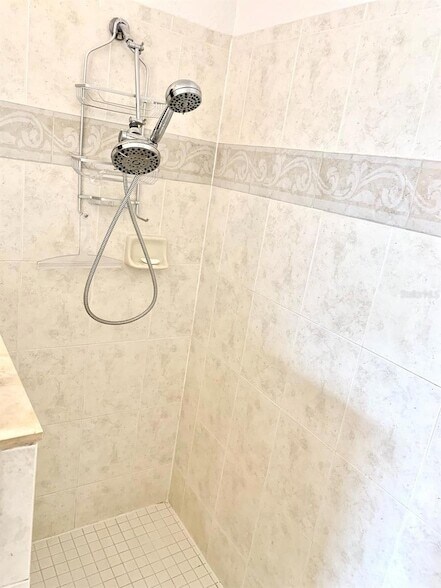 Building Photo - 24312 Westgate Blvd