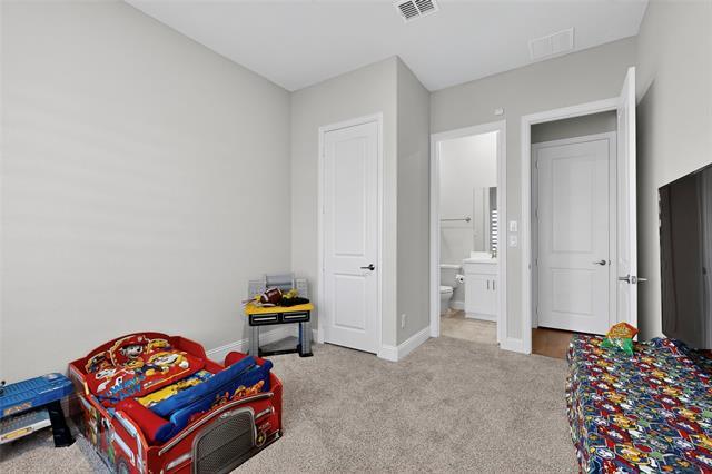 Building Photo - 1524 Kurelek Dr