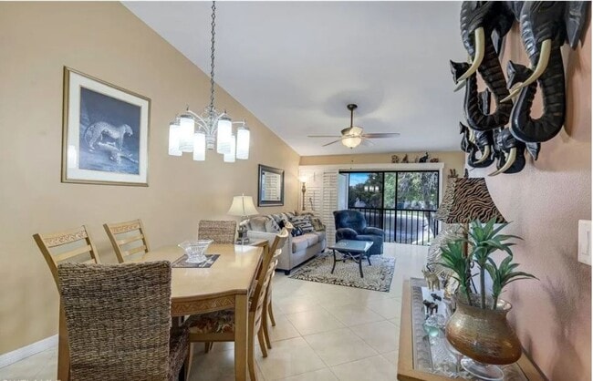 Building Photo - 9270 Lake Park Dr