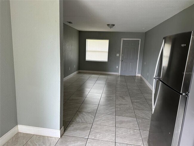 Building Photo - 1112 Martin St