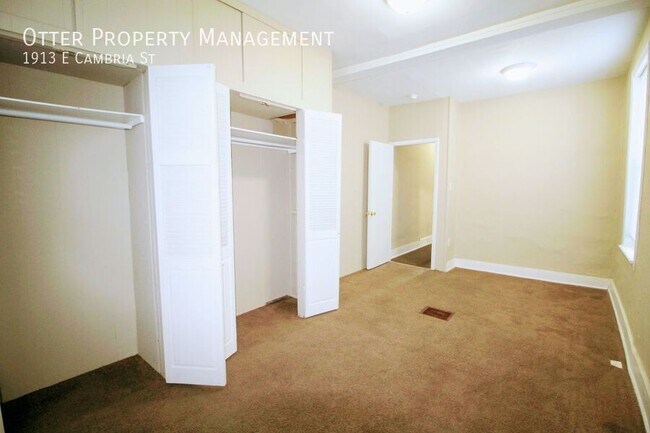 Building Photo - 1913 E Cambria St