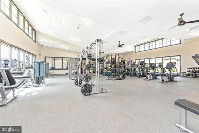 Building Photo - 3635 Stone Barn Dr