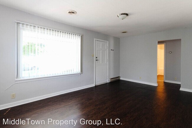 Building Photo - 3 br, 1 bath House - 2312 N Rosewood Ave