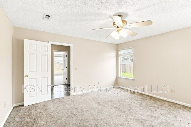 Building Photo - 17 Arbor Ridge Way