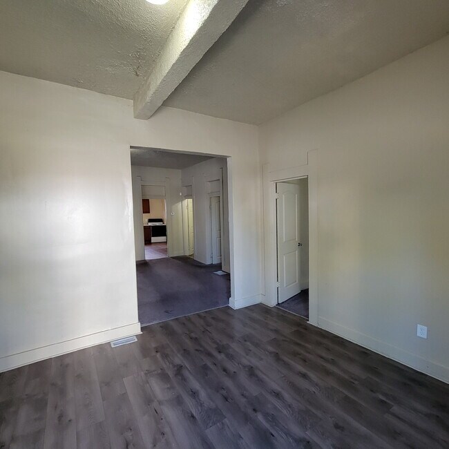 Building Photo - West Indy 3BR/2BA Home ready to LEASE!