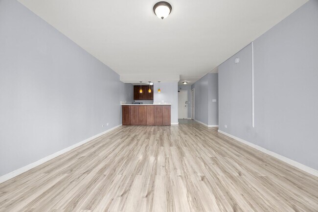 Building Photo - Beautiful 2BR/2BA Condo Close to Ala Moana & Downtown