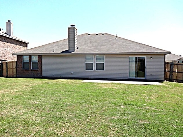 Building Photo - 106 Robin Ln