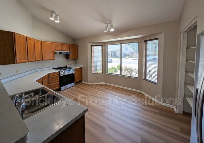 Building Photo - 1878 E Sheffield Ct