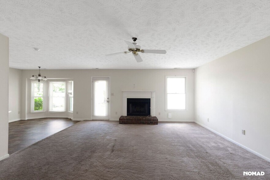 Building Photo - 1604 Piney Creek Pl