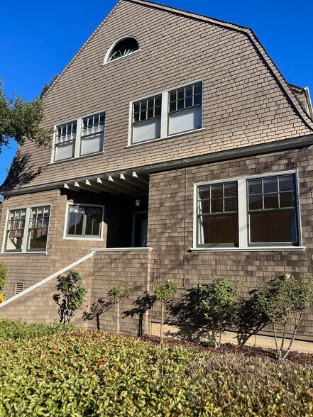 Primary Photo - 2631 Derby St