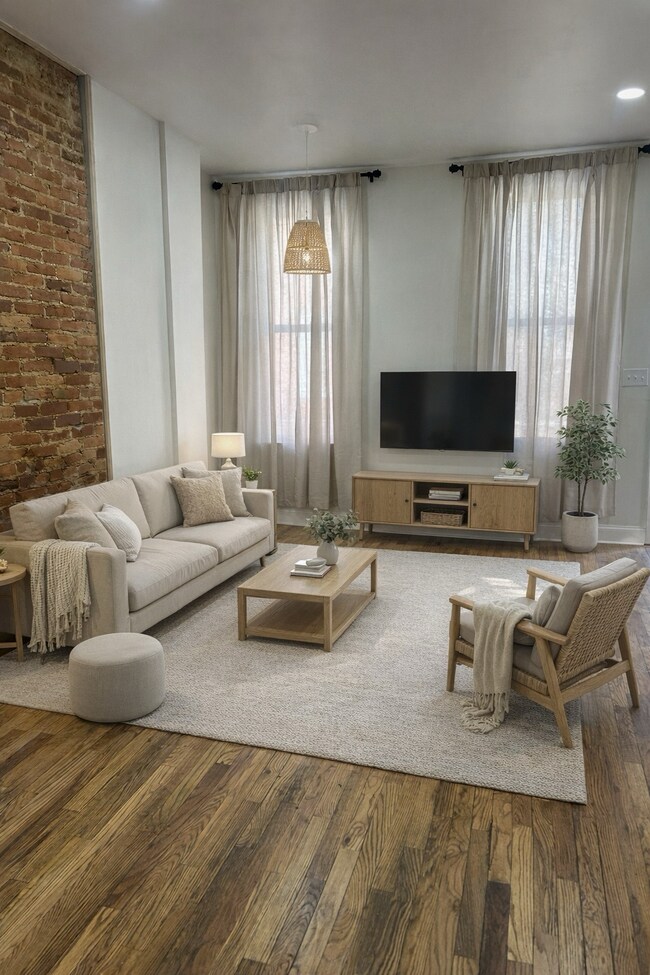 Building Photo - 2016 N Woodstock St