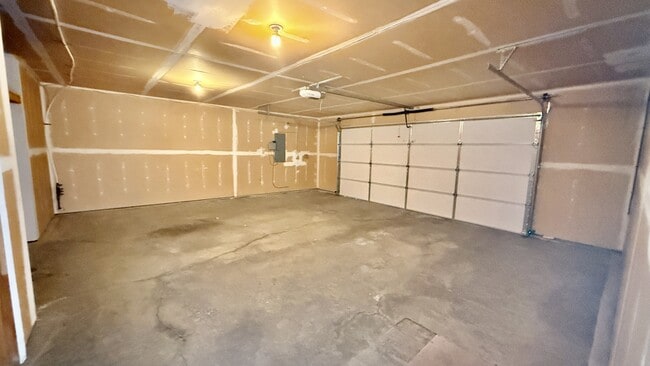 Building Photo - 1135 Spearhead Dr