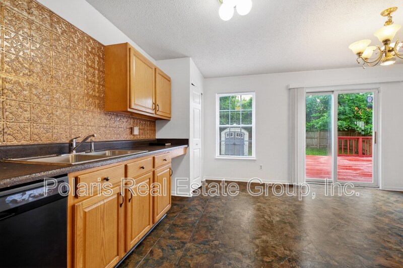 Building Photo - 2009 Dutch Elm Dr