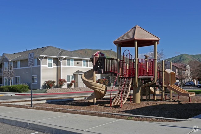 Building Photo - Parkside Court Apartments