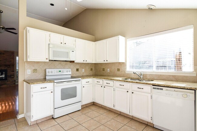 Building Photo - 25538 Chapel Ridge Ln