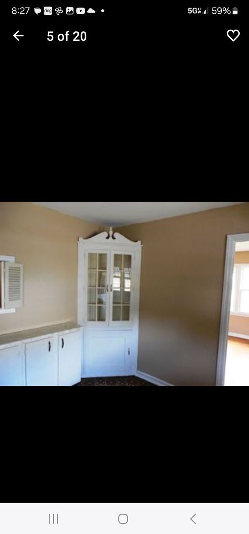 Building Photo - Great 4 bedroom with garage