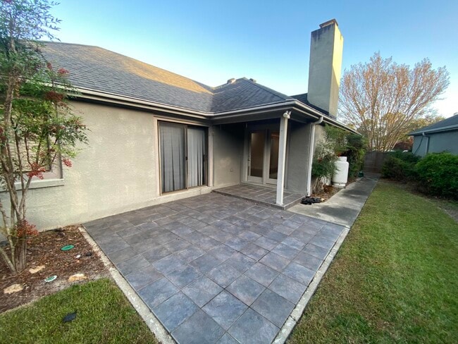 Building Photo - 2218 Graystone Dr