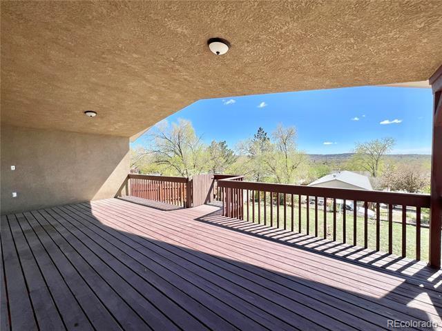 Building Photo - 2739 Straus Ln