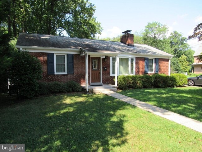 Primary Photo - 2910 N Westmoreland St