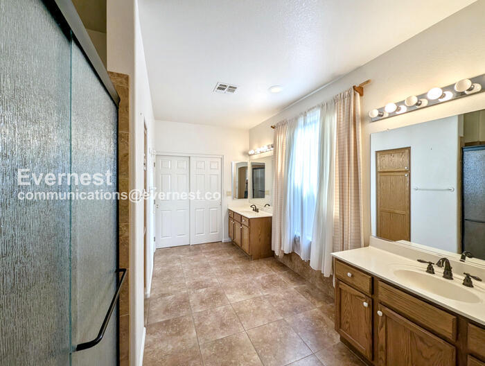 Building Photo - 38090 S Desert Highland Dr