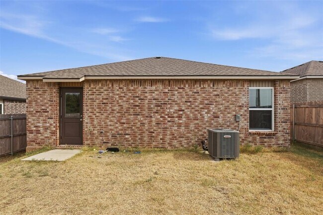 Building Photo - 11832 NW 94th St
