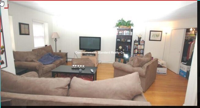 Building Photo - 310 Tappan St