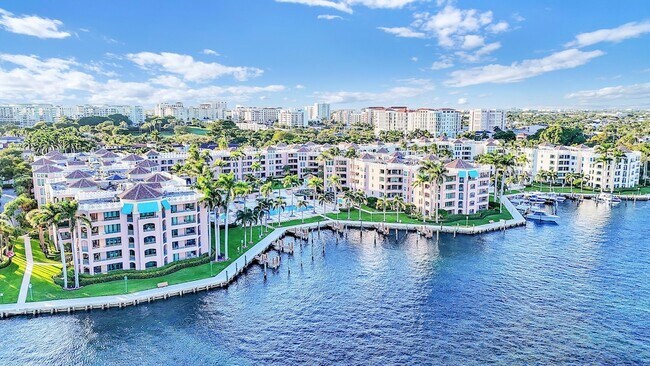 Building Photo - 100 SE 5th Ave