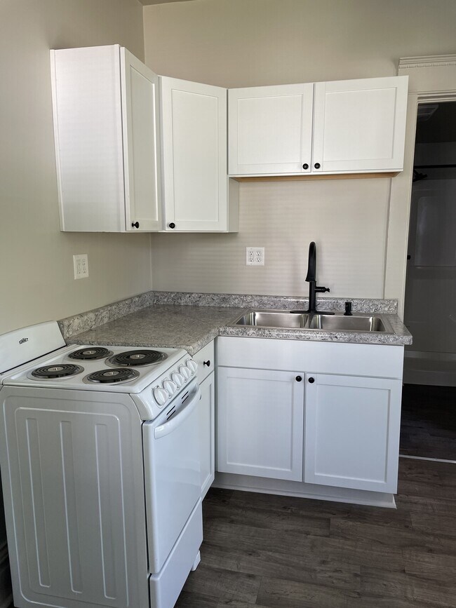 Building Photo - 102 Sharma