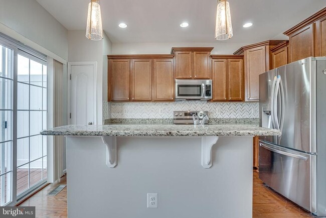 Building Photo - 2895 Sedgemore Pl