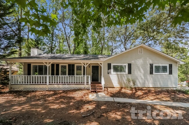 Building Photo - 6640 Valley Hill Dr