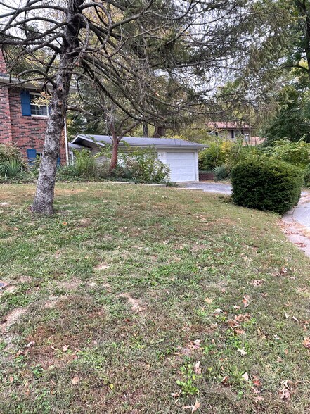 Building Photo - 217 Jubaka Dr