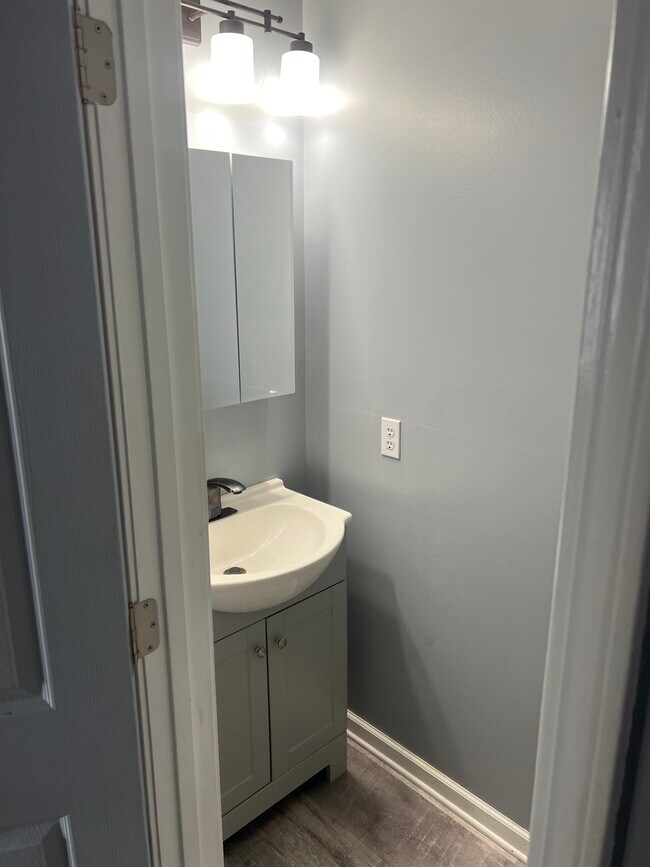 Building Photo - 1044 Cindy Jo Ct