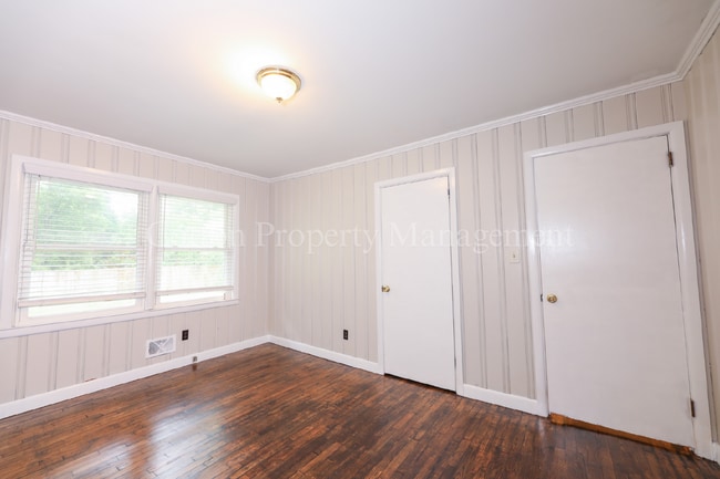 Building Photo - 522 N 25th St