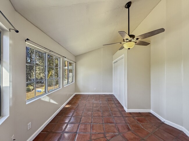 Building Photo - 3053 Quail Rd