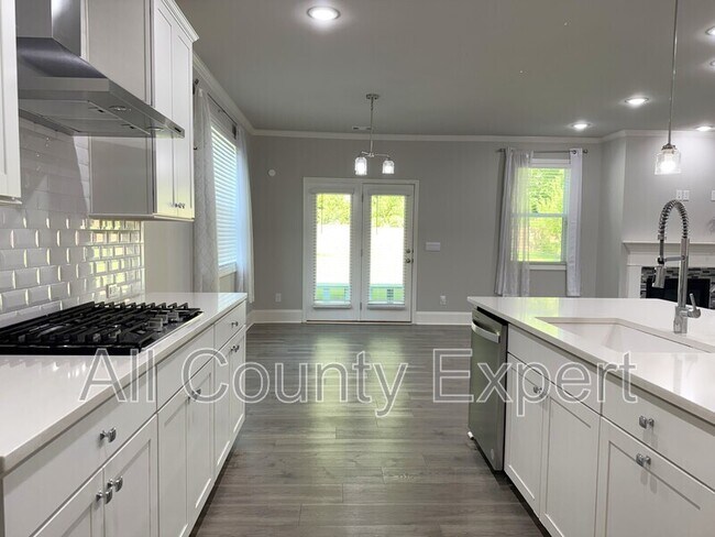 Building Photo - 5145 Explorer Ln
