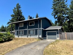 Building Photo - 2 BD Hawks Prairie Duplex