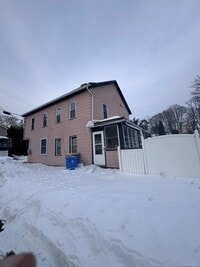 Building Photo - 20 Sycamore St